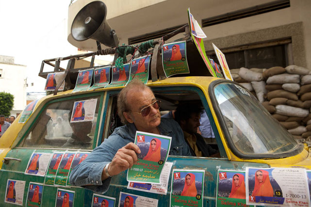 Rock-Manager Richie Lanz (Bill Murray) sitzt in Afghanistan fest. (© Splendid Film)